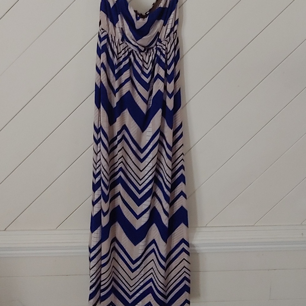 Gently used strapless Silvergate Dress medium